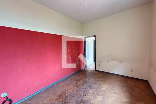 Sala de casa à venda com 2 quartos, 100m² em Inhaúma, Rio de Janeiro