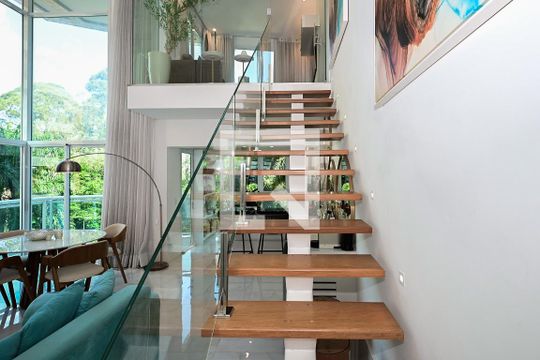 Escada de apartamento à venda com 4 quartos, 211m² em Parque do Morumbi, São Paulo