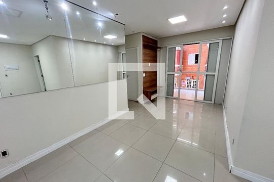 Sala de apartamento à venda com 3 quartos, 80m² em Jardim Valeria, Guarulhos