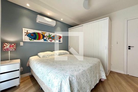 Quarto 1 de apartamento para alugar com 4 quartos, 180m² em Lagoa da Conceição, Florianópolis