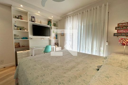Quarto 1 de apartamento para alugar com 4 quartos, 180m² em Lagoa da Conceição, Florianópolis
