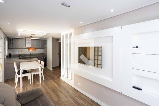 Sala de casa à venda com 2 quartos, 210m² em Jardim Miriam, São Paulo