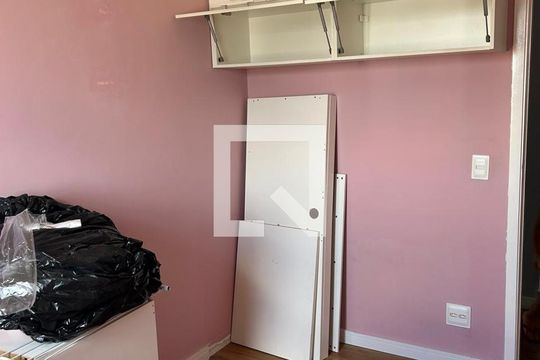 Quarto de apartamento para alugar com 2 quartos, 49m² em São Pedro, Osasco