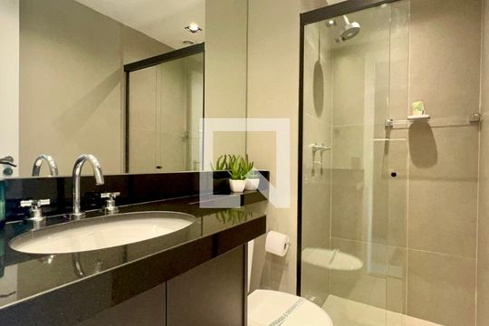 Banheiro de kitnet/studio à venda com 1 quarto, 20m² em Jardim Paulista, São Paulo