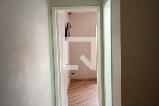 Corredor de casa à venda com 2 quartos, 100m² em Jardim Maia, Guarulhos
