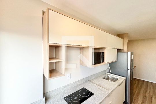 Sala/Cozinha/Quarto  de kitnet/studio à venda com 1 quarto, 24m² em Jardim São Paulo, São Paulo