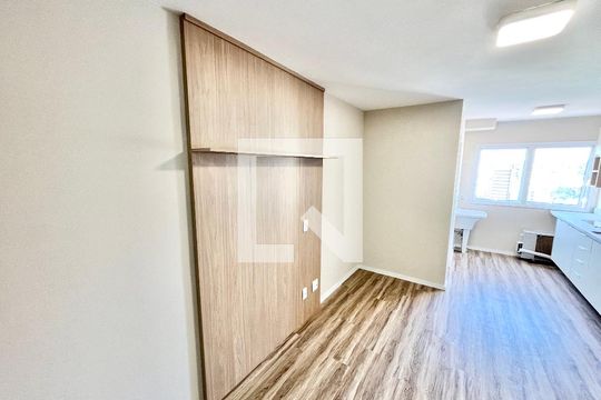 Sala/Cozinha/Quarto  de kitnet/studio à venda com 1 quarto, 24m² em Jardim São Paulo, São Paulo