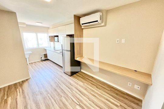 Sala/Cozinha/Quarto  de kitnet/studio à venda com 1 quarto, 24m² em Jardim São Paulo, São Paulo
