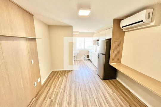 Sala/Cozinha/Quarto  de kitnet/studio à venda com 1 quarto, 24m² em Jardim São Paulo, São Paulo