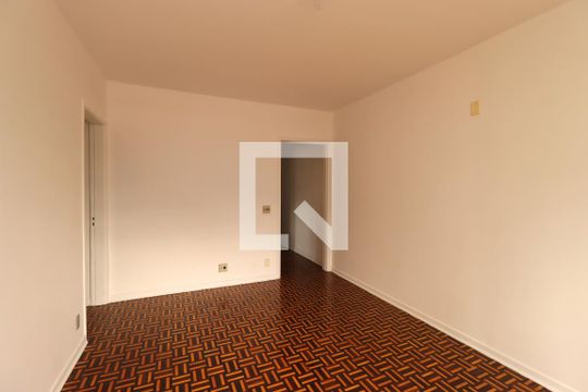 Sala de apartamento à venda com 2 quartos, 82m² em Parque Jaçatuba, Santo André
