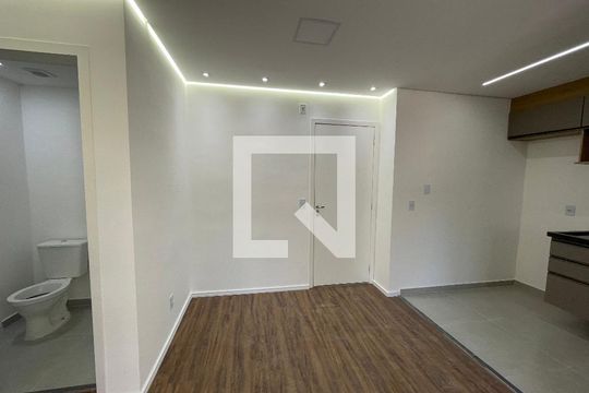 Sala de apartamento para alugar com 2 quartos, 58m² em Jardim Belizário, Cotia