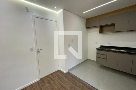 Sala de apartamento para alugar com 2 quartos, 58m² em Jardim Belizário, Cotia