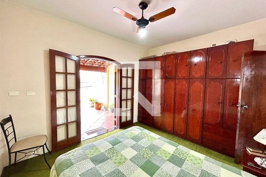 Quarto Suíte de casa à venda com 2 quartos, 156m² em Jardim Toscana, Guarulhos