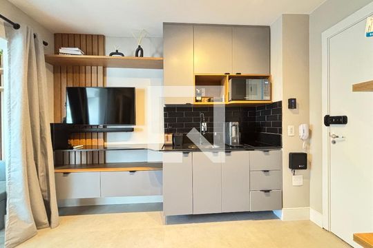 Studio de kitnet/studio para alugar com 1 quarto, 44m² em Vila Nova Conceição, São Paulo