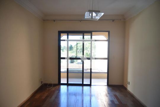 Sala de apartamento à venda com 3 quartos, 114m² em Vila Eldizia, Santo André