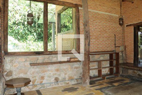 Casa de Condomínio para alugar com 3 quartos, 300m² em Vila Real Moinho Velho, Embu das Artes