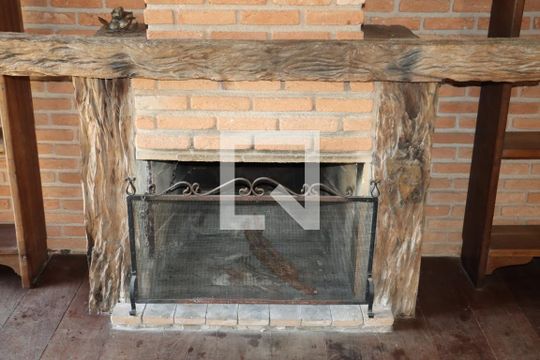 Casa de Condomínio para alugar com 3 quartos, 300m² em Vila Real Moinho Velho, Embu das Artes