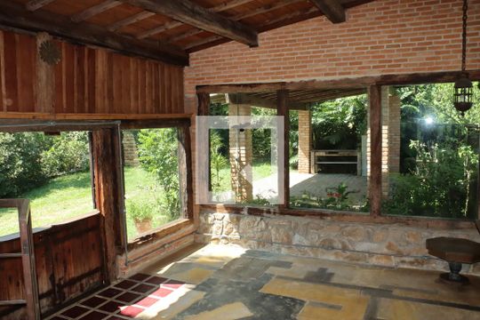 Casa de Condomínio para alugar com 3 quartos, 300m² em Vila Real Moinho Velho, Embu das Artes