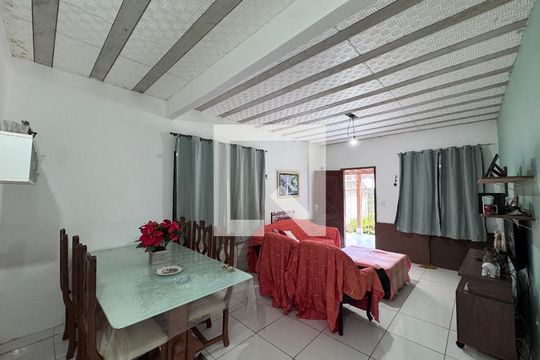 Sala de casa de condomínio para alugar com 2 quartos, 77m² em Vargem Grande, Rio de Janeiro