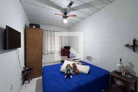 Suíte de casa de condomínio para alugar com 2 quartos, 77m² em Vargem Grande, Rio de Janeiro