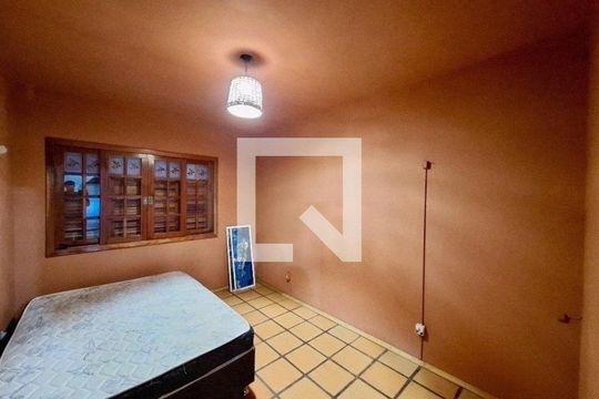 Quarto de casa para alugar com 4 quartos, 120m² em Campeche, Florianópolis