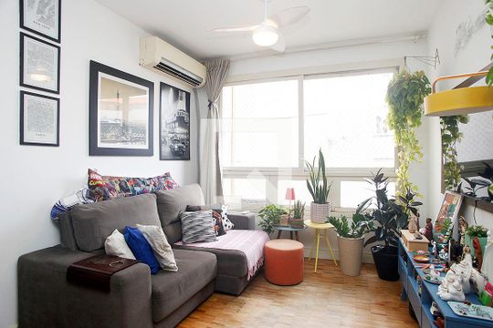 Apartamento à venda com 2 quartos, 77m² em Rio Branco, Porto Alegre