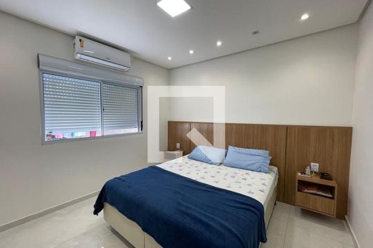 Casa à venda com 4 quartos, 100m² em Santos Dumont, São Leopoldo