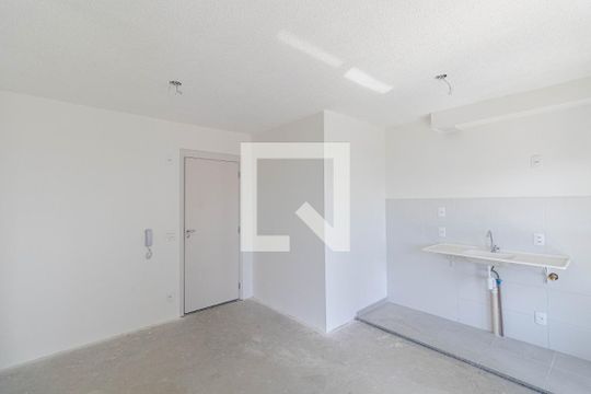 Sala e Cozinha  de apartamento à venda com 2 quartos, 42m² em Vila Campanela, São Paulo