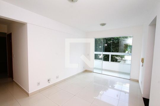 Sala de apartamento à venda com 2 quartos, 65m² em Buritis, Belo Horizonte