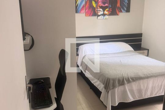 Apartamento à venda com 2 quartos, 47m² em Padroeira, Osasco