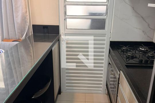 Apartamento à venda com 2 quartos, 47m² em Padroeira, Osasco