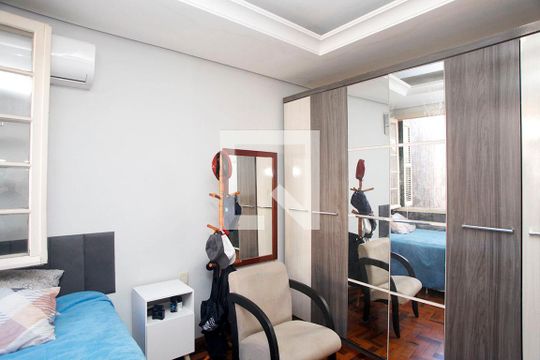 Quarto 2 de apartamento à venda com 3 quartos, 100m² em Santana, Porto Alegre