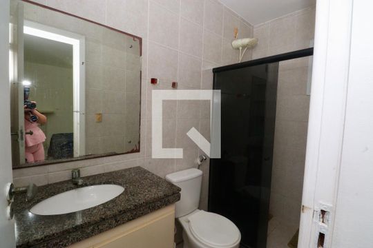 Suíte de apartamento para alugar com 3 quartos, 170m² em Jaguaribe, Salvador