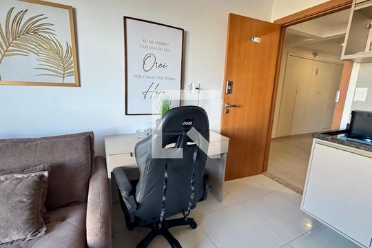 Sala de apartamento para alugar com 1 quarto, 29m² em Itapuã, Salvador