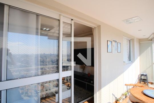 Varanda de apartamento para alugar com 3 quartos, 137m² em Parque Maria Luiza, São Paulo