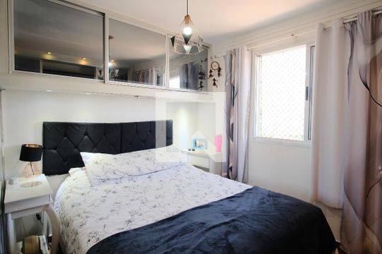 Suíte de apartamento para alugar com 3 quartos, 137m² em Parque Maria Luiza, São Paulo