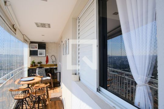 Varanda de apartamento para alugar com 3 quartos, 137m² em Parque Maria Luiza, São Paulo
