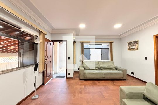 Sala de casa à venda com 5 quartos, 284m² em Vila Bandeirantes, Jundiaí