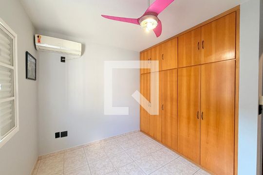 Quarto 2 de casa à venda com 5 quartos, 284m² em Vila Bandeirantes, Jundiaí