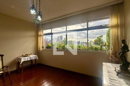 Sala  de apartamento para alugar com 4 quartos, 190m² em Cruzeiro, Belo Horizonte