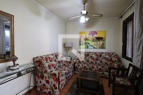 Sala de estar de casa à venda com 4 quartos, 640m² em Vila Jardim, Porto Alegre
