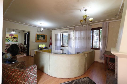 Sala de TV de casa à venda com 4 quartos, 640m² em Vila Jardim, Porto Alegre