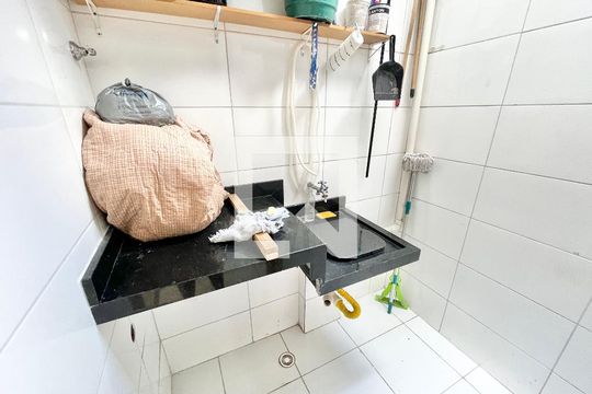 Área de Serviço de casa de condomínio à venda com 2 quartos, 52m² em Parque Peruche, São Paulo