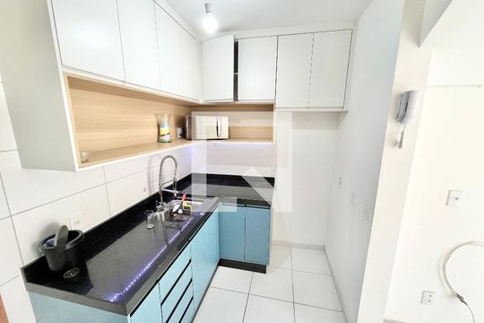 Sala/Cozinha de casa de condomínio à venda com 2 quartos, 52m² em Parque Peruche, São Paulo