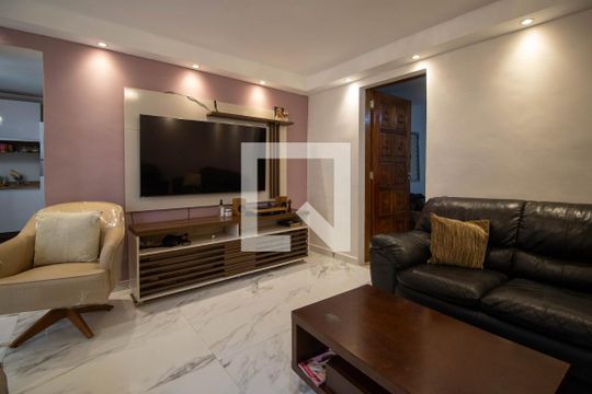 Sala 1 de casa à venda com 4 quartos, 250m² em Jardim Monte Kemel, São Paulo