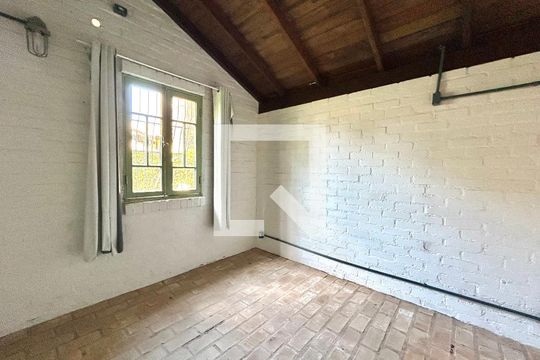 Quarto 2 de casa para alugar com 3 quartos, 100m² em Lagoa da Conceição, Florianópolis
