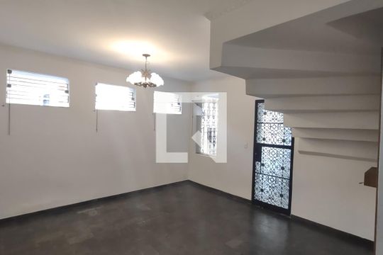 Sala de casa à venda com 3 quartos, 180m² em Osvaldo Cruz, São Caetano do Sul