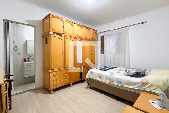 Suíte  de casa à venda com 4 quartos, 200m² em Planalto, São Bernardo do Campo