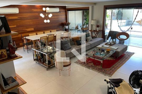 Casa à venda com 5 quartos, 310m² em Recreio dos Bandeirantes, Rio de Janeiro
