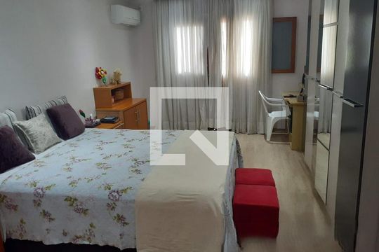 Quarto 1 de casa à venda com 4 quartos, 201m² em Mato Grande, Canoas